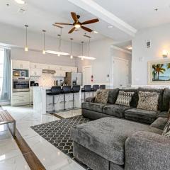 5BR Penthouse with Amenities Near FQ