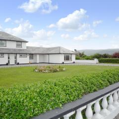 Mountain View Holiday Home