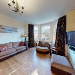 Superb 2 bedroom flat w garden - 1 min to Queen's Park