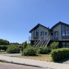 Lovely Holiday Home in Stavoren near Frisian Lakes