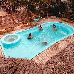 El Zoo Hostel, Bar & Pool