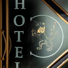 利昂德奥罗酒店