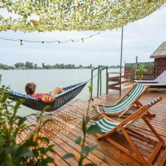 Sagando - Floating house on Sava river