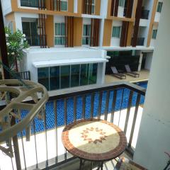 1 Double bedroom Apartment with Swimming pool security and high speed WiFi