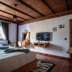 Room in Bungalow - Triple Bungalow 6 - El Cortijo Chefchaeun Hotel Spa