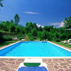 Magnificent Holiday Home in Amandola with 2 Private Pools