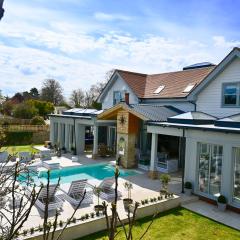 Luxury Five Star, Hampton House With Heated Pool