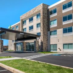 Holiday Inn Express & Suites - Carlisle Southwest I-81 by IHG
