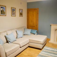 Newly Refurbed Home with Free Parking