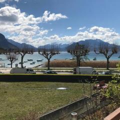 CHEZ JACQUES - terrasse avec vue lac et montagne