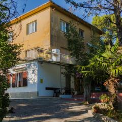 Apartment Maestral near the Beach