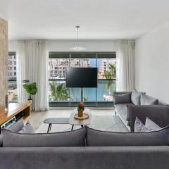 Lagoon Amazing Water Front 3 Bedrooms