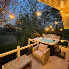 Torrey Pines - 2 bedroom hot tub lodge with free golf, NO BUGGY