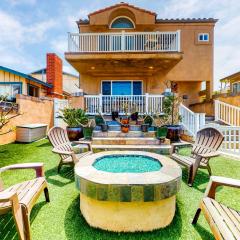 Coastal 3-Bedroom with Hot Tub and Ocean View