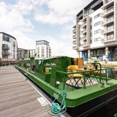 The Four Sisters Boatels - Houseboats