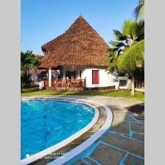 Dadida‘s Pool Cottage