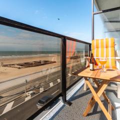 Contemporary apartment in Oostende with balcony