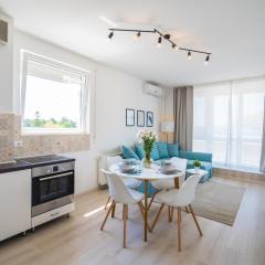 MyFlat Golden Coast Panorama Apartment