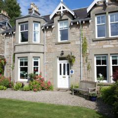 Dunmurray Lodge Guesthouse and Loft Apartment