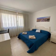 Nice rooms in a shared apartment in the centre of Corralejo