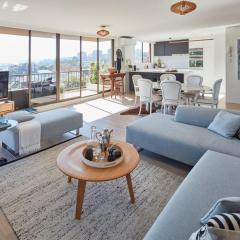 Inner City Harbour Views With Parking