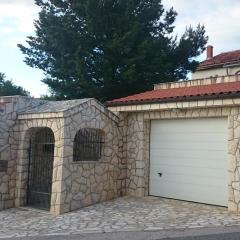 Apartmani Lea