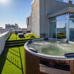 Skyhouse Riga Private Penthouse and SPA