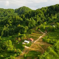 La Cabană, Corbeni