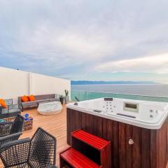 Icon Vallarta- PH rooftop with Jacuzzi!