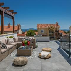 Sea view modern spacious lounge house