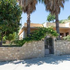 Heraklion Comfy House with Mountain View