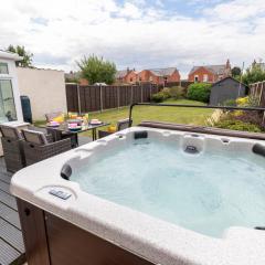 Modern Three Bedroom Home in Gloucester with Hot Tub