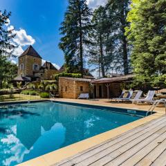 Villa avec piscine sur le domaine d'un château