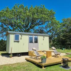 Tolverne Luxury Shepherd's Hut