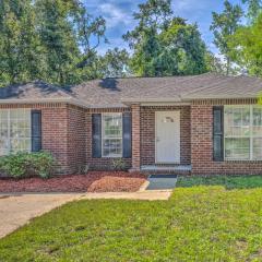 Home 10 Mi to Downtown Pensacola Pets Welcome!