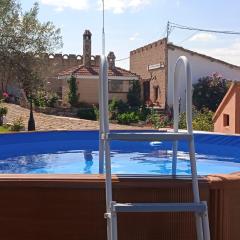 CASA TURÍSTICA Villa Carmen, CON CHIMENEA, AMPLIA ZONA DE JARDÍN, BARBACOA, PISCINA Y GARAJE