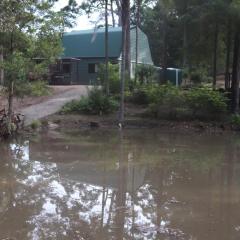 LAKE VIEW CHALET 10 minutes to Australia Zoo Landsborough Montville Maleny Caloundra Beaches Glasshouse mountains Big Kart Track