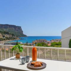 Superb bright flat with balcony and sea view in Cassis - Welkeys