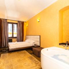 Borgo San Paolo Stylish Apt with Jacuzzi