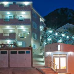 Apartments Marina