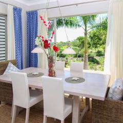 Fully equipped apartment overlooking golf course at luxury beach resort