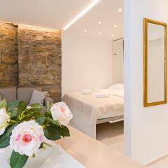 Studio Apartment Tetida by Locap Group