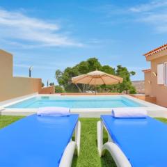 Finca Los Corcos con piscina By Paramount Holidays