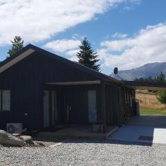 Hawea Mountain cottage