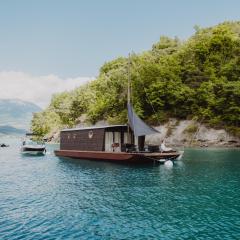 Les Toues Cabanées du lac