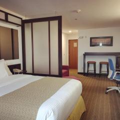 Microtel Inn and Suites by Wyndham Toluca