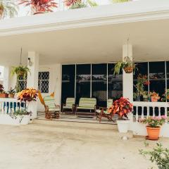 Flor de Lis Beach House, villa vacacional