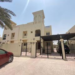 Spacious Villa Al Hamra Village with gulf and Golfcourseview