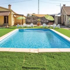 Nice Home In Villanueva Del Duque With 7 Bedrooms, Wifi And Outdoor Swimming Pool