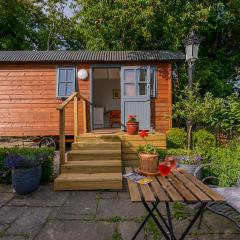 Hawthorn Hut Kilkenny Glamping at Jenkinstown House